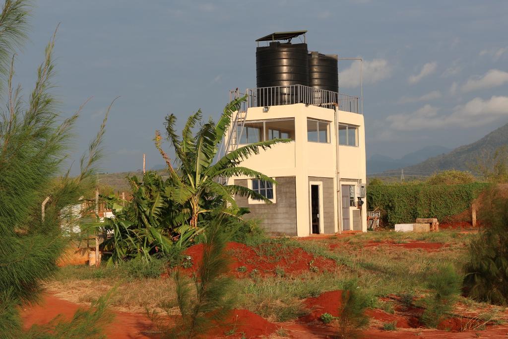 Voi Lutheran Guesthouse Exterior photo