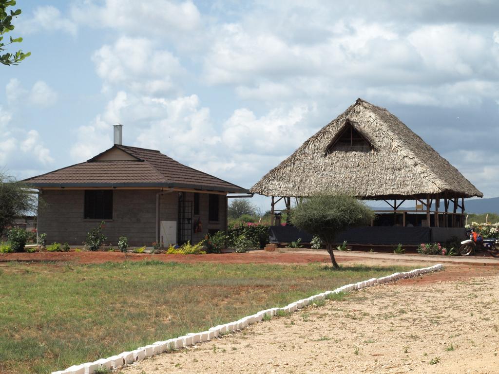 Voi Lutheran Guesthouse Exterior photo