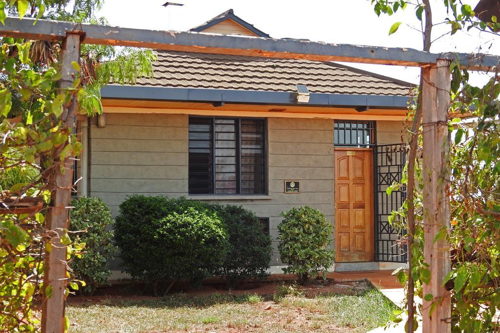 Voi Lutheran Guesthouse Exterior photo